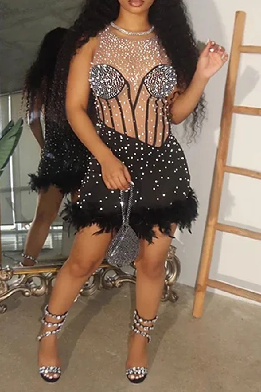 storexq Beaded & Rhinestone Decor Striking Feather Hem Mini Dress Comfortable One-Shoulder Mini Dress