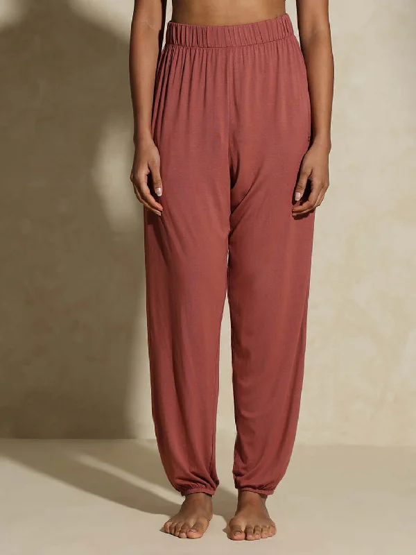 Yogini Stretch Pants Marsala Chic Slim Fit Pants