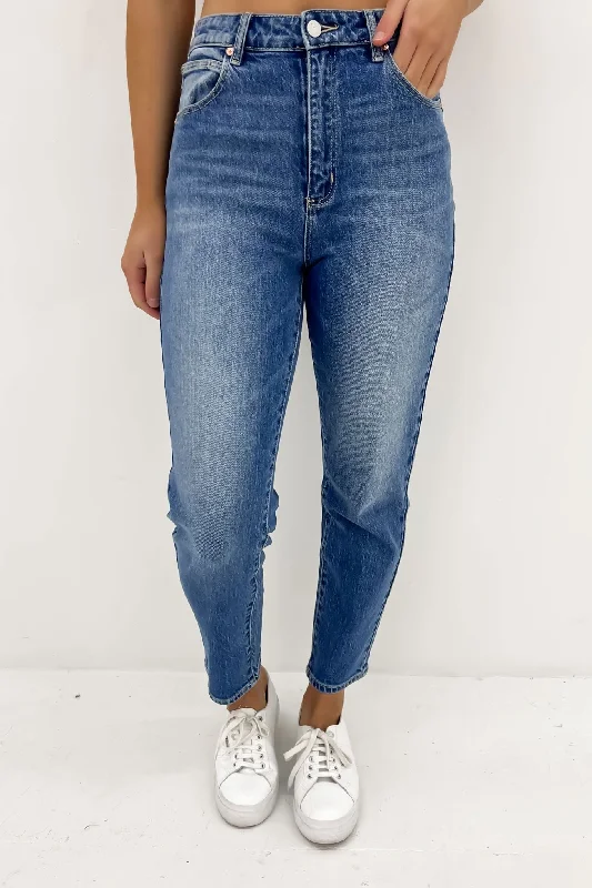 A 94 High Slim Jean Hallee RCY Comfortable Low-Rise Jeans