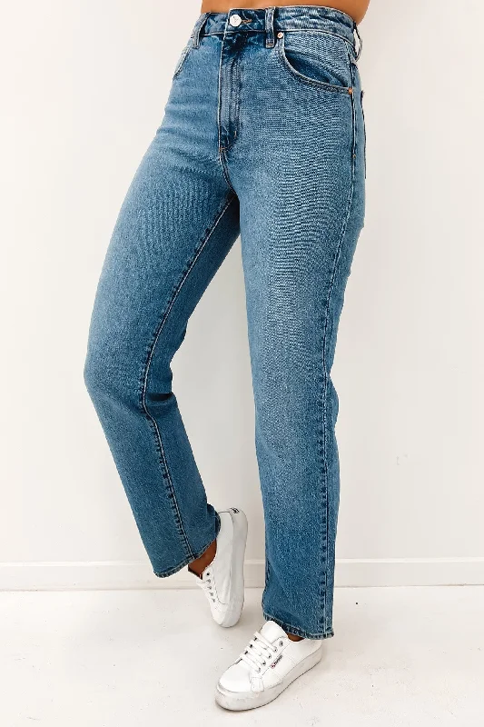 A 94 High Straight Jean Dakota Fashionable Cropped Denim Jeans