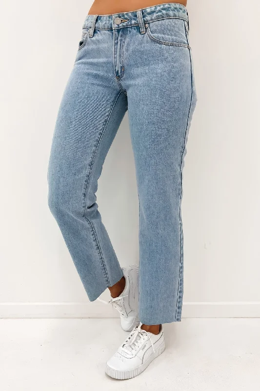 A 99 Low Straight Petite Jean Walk Away Trendy Classic Fit Jeans