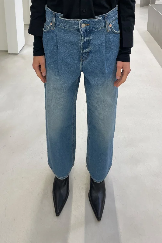 OAK 88 CROPPED MID-RISE RELAXED FIT JEAN Fashionable Vintage Wash Jeans