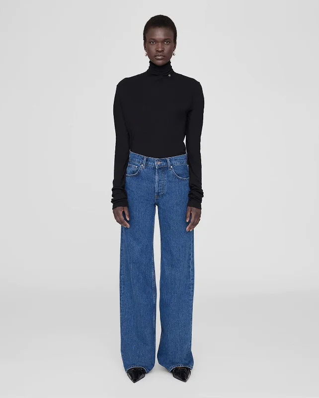HUGH JEAN / MEDIUM INDIGO Comfortable Flare Leg Jeans