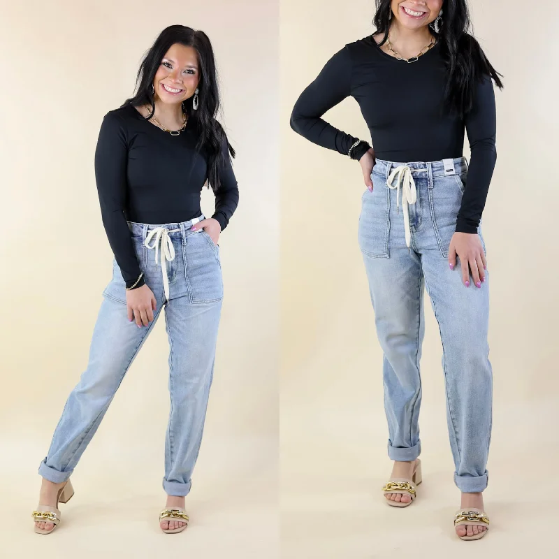 Judy Blue | Keep It A Secret Relaxed Pull on Jean Joggers in Light Wash Casual Skinny Fit Jeans