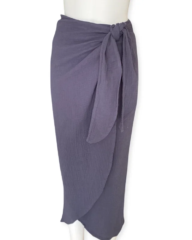 Tyra Tulip Skirt - Navy breathable skirt fabric